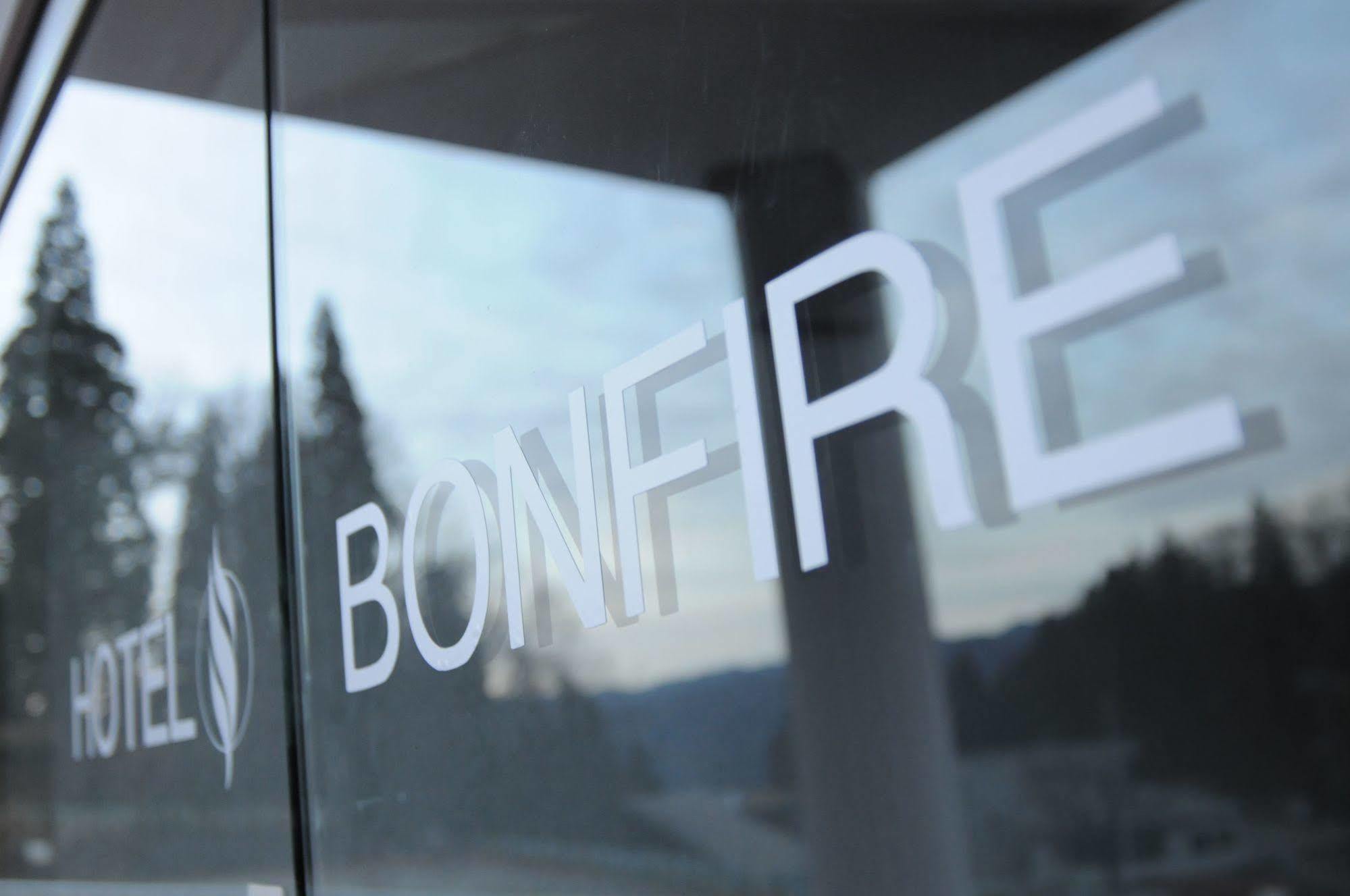 Hotel Bonfire Χακούμπα Εξωτερικό φωτογραφία